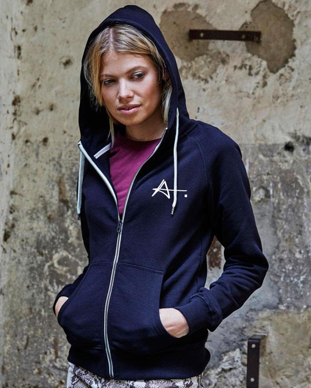 Sweatshirt Coton égyptien à longues fibres, personnalié par L'ATELIER OCF Sweatshirt Coton égyptien à longues fibres, personnalié par L'ATELIER OCF